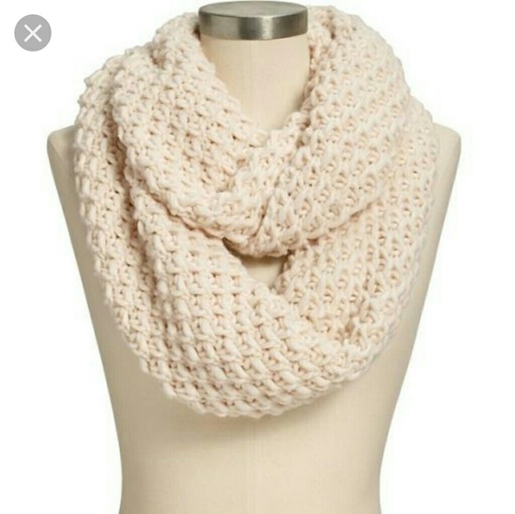 Old Navy Accessories - 2 Old Navy Infiniti Scarf Scarves Black & Cream